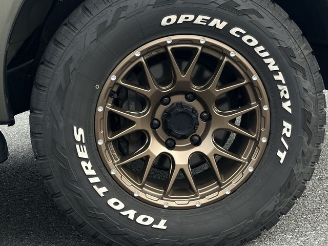 TOYOTA HILUX 4WD 2023