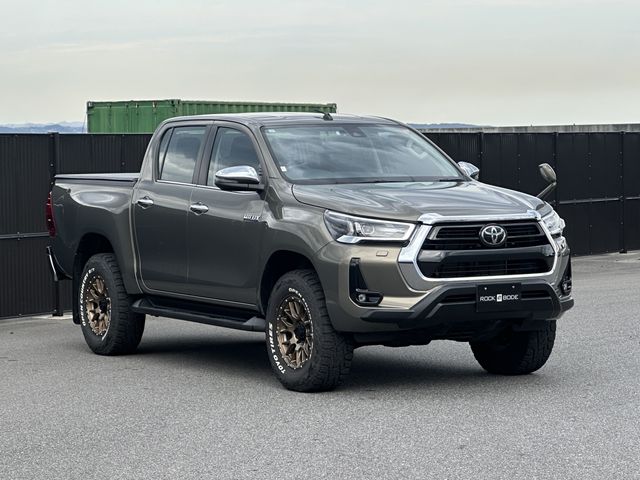 TOYOTA HILUX 4WD 2023