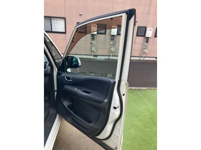 NISSAN SERENA  WG 2011