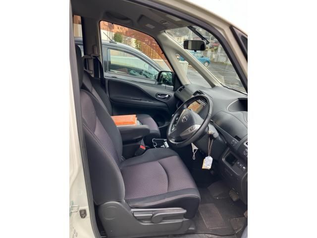 NISSAN SERENA  WG 2011