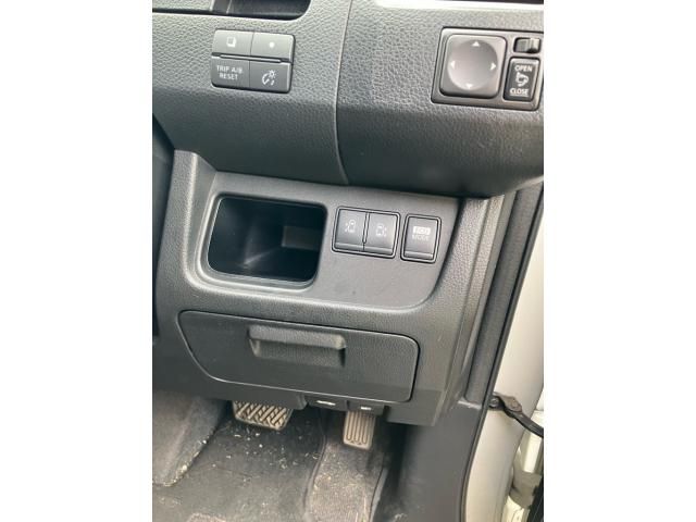 NISSAN SERENA  WG 2011