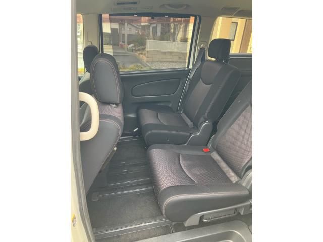 NISSAN SERENA  WG 2011