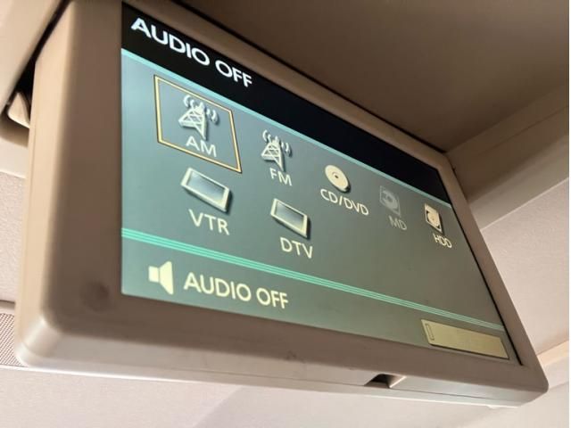 TOYOTA VELLFIRE 2009