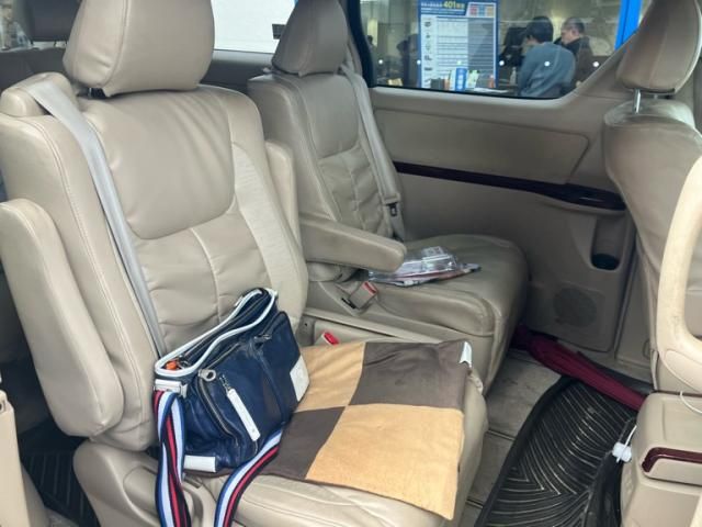 TOYOTA VELLFIRE 2009