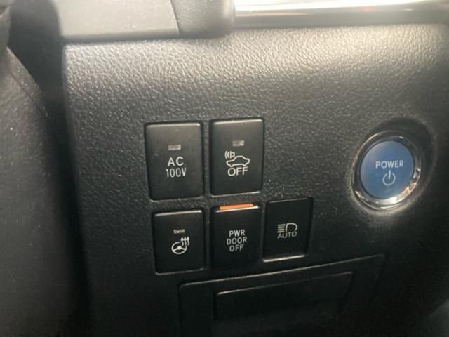 TOYOTA VELLFIRE  HYBRID 4WD 2016