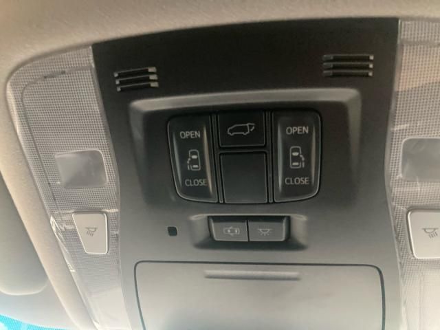 TOYOTA VELLFIRE  HYBRID 4WD 2016