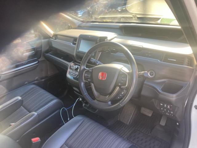 HONDA FREED HYBRID 2019