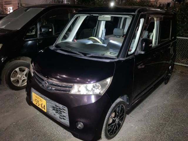 NISSAN ROOX 2010