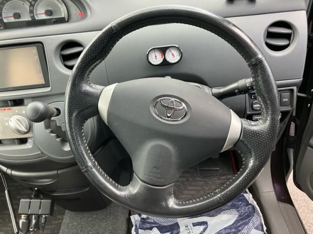 TOYOTA SIENTA 2011