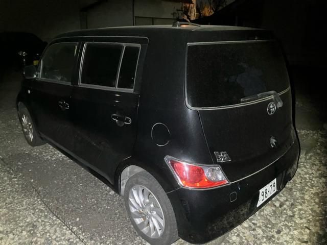 TOYOTA bB 2006