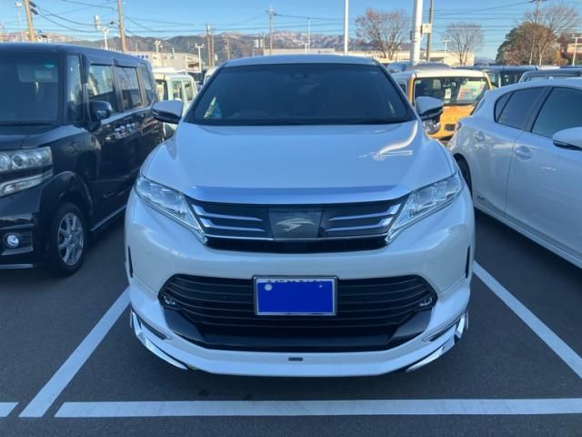 TOYOTA HARRIER 2WD 2019