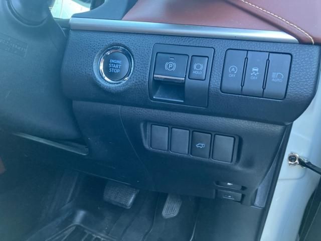 TOYOTA HARRIER 2WD 2019