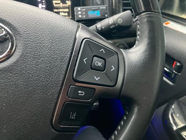 TOYOTA HIACE van 4WD 2023