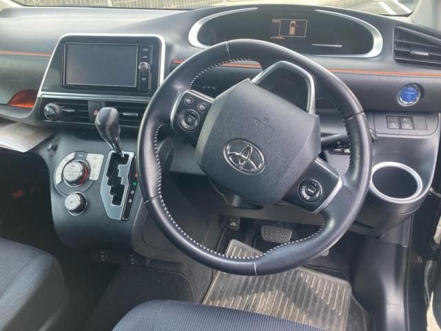 TOYOTA SIENTA HYBRID 2016