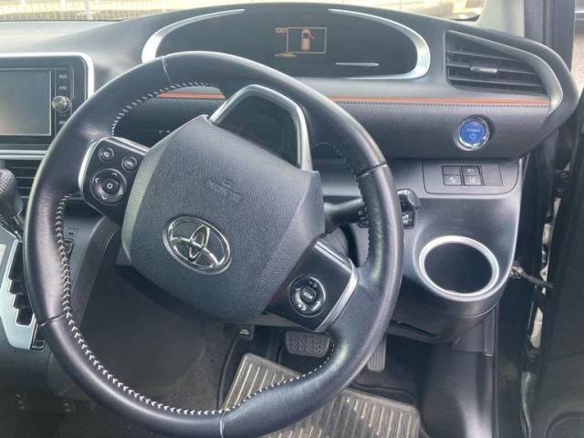 TOYOTA SIENTA HYBRID 2016