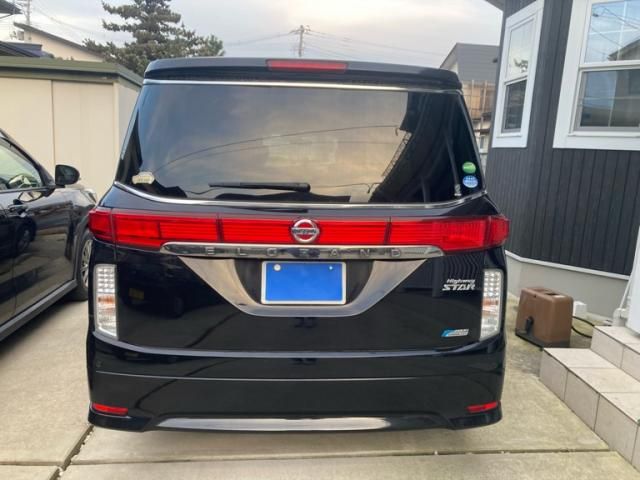 NISSAN ELGRAND 2013