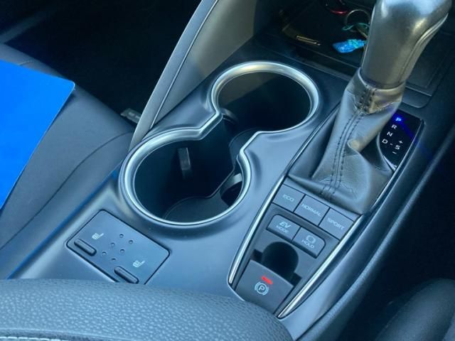 TOYOTA CAMRY HYBRID 2020