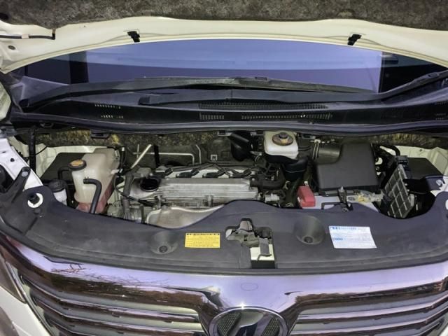 TOYOTA VELLFIRE 2011