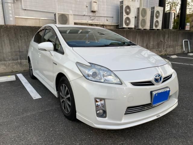 TOYOTA PRIUS 2011