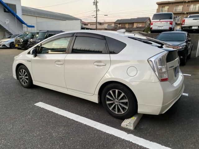 TOYOTA PRIUS 2011