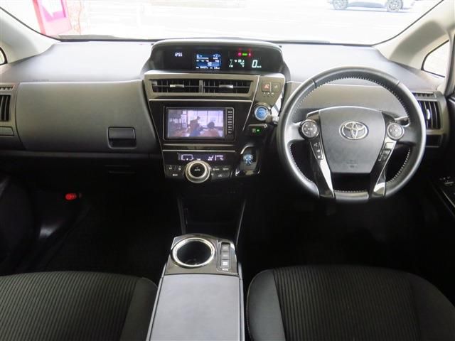 TOYOTA PRIUS Alpha 2017