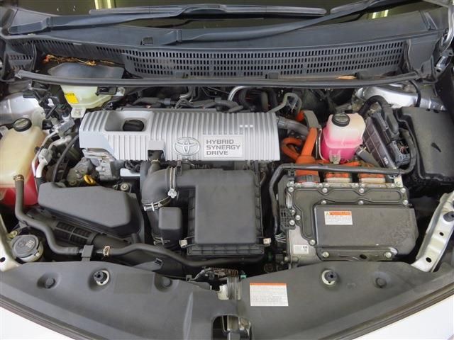 TOYOTA PRIUS Alpha 2017