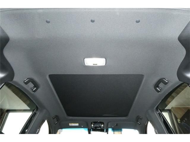 TOYOTA HARRIER 4WD 2022