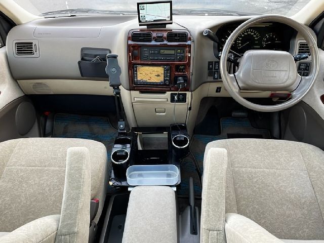TOYOTA GRANVIA  4WD 1999
