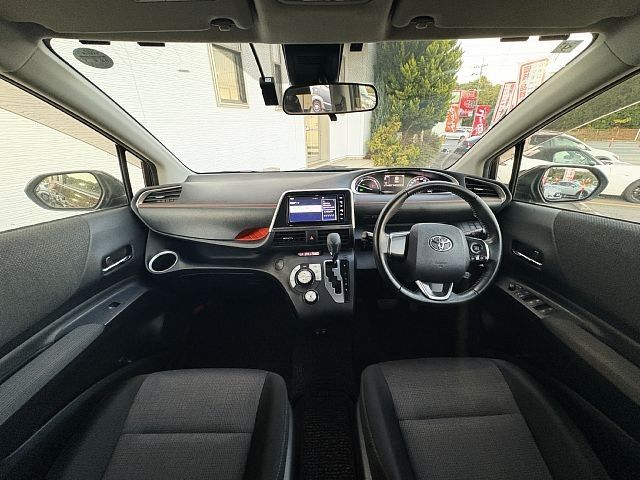 TOYOTA SIENTA HYBRID 2019