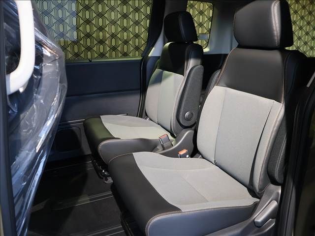 HONDA FREED e:HEV 2025