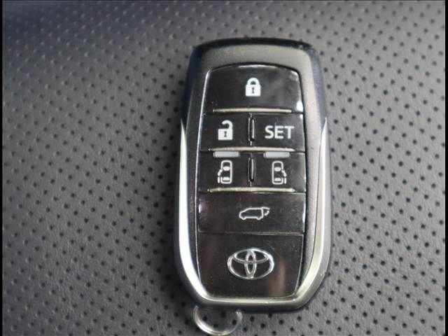 TOYOTA VELLFIRE 2020