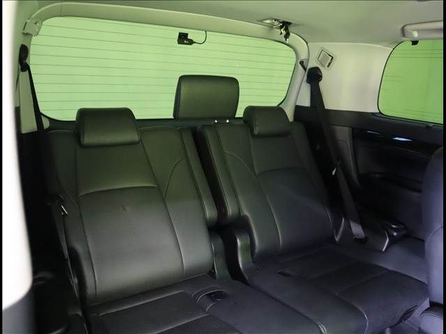 TOYOTA VELLFIRE 2020