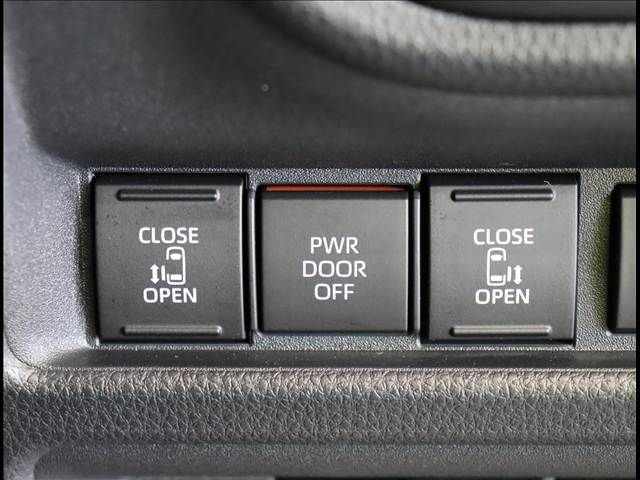 TOYOTA SIENTA HYBRID 2024