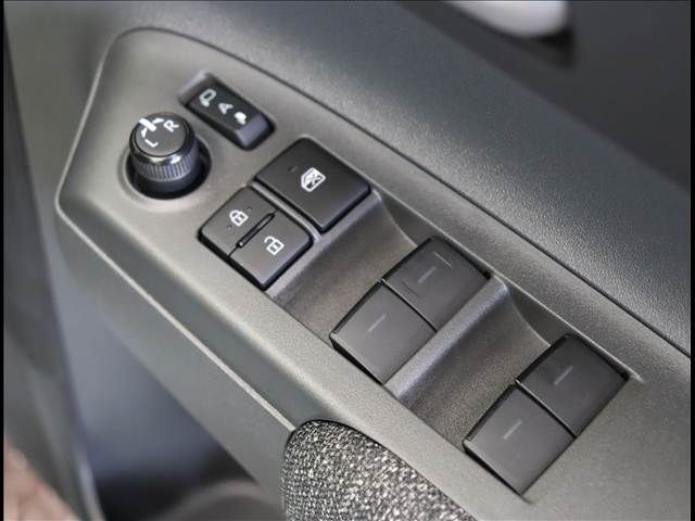 TOYOTA SIENTA HYBRID 2024