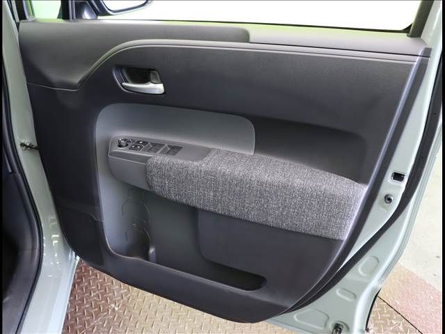 TOYOTA SIENTA HYBRID 2024