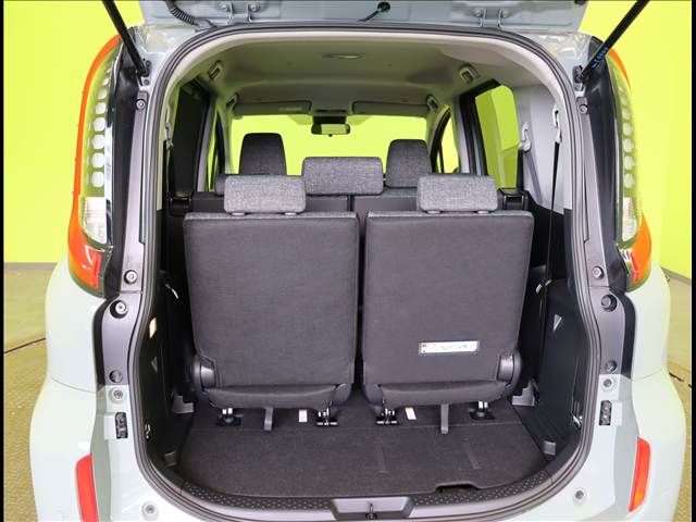 TOYOTA SIENTA HYBRID 2024