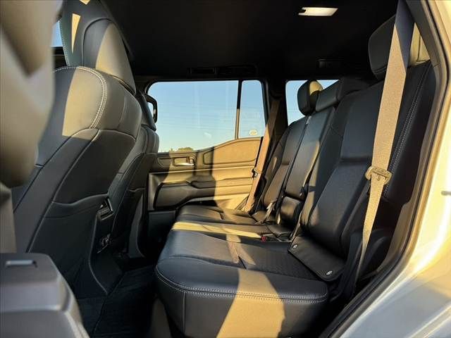 TOYOTA LANDCRUISER 250 2024