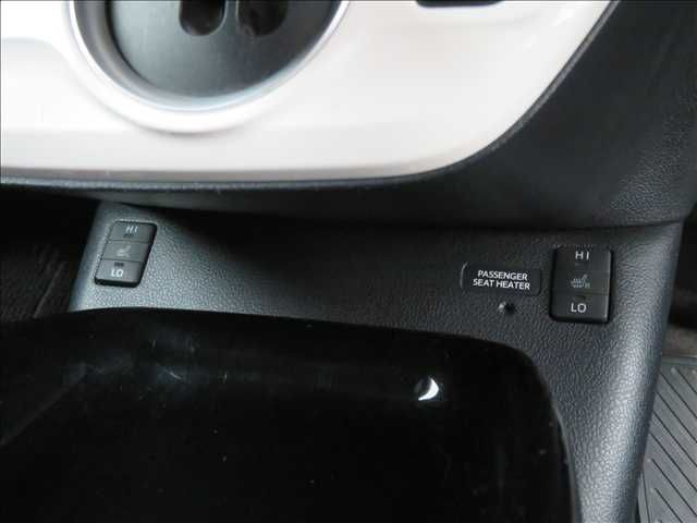 TOYOTA PRIUS PHV 2017