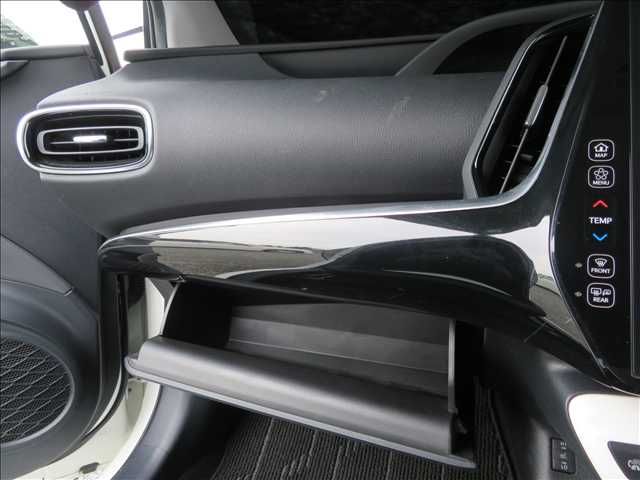 TOYOTA PRIUS PHV 2017