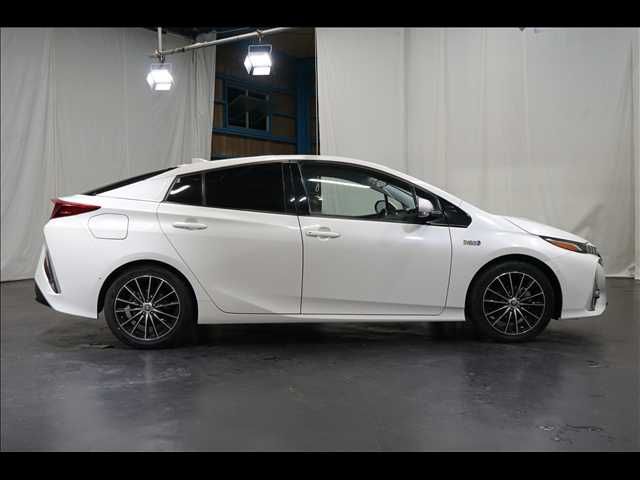 TOYOTA PRIUS PHV 2017