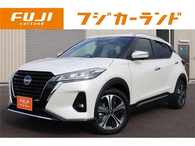 NISSAN KICKS 2025 