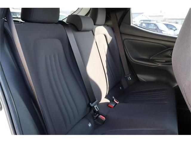 TOYOTA YARIS HYBRID 2023