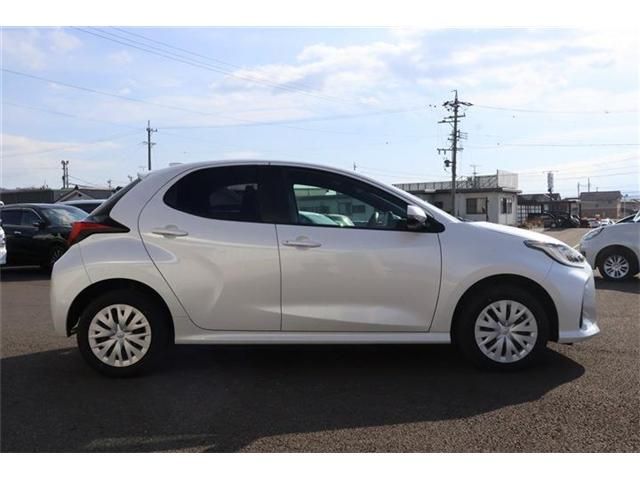 TOYOTA YARIS HYBRID 2023