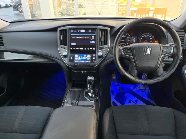 TOYOTA CROWN sedan 2013