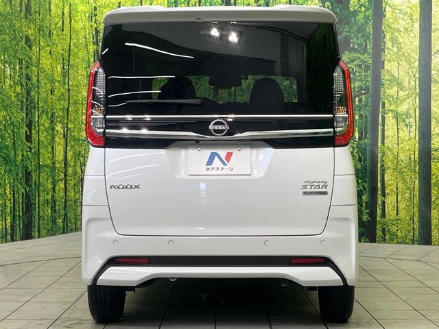 NISSAN ROOX 2023