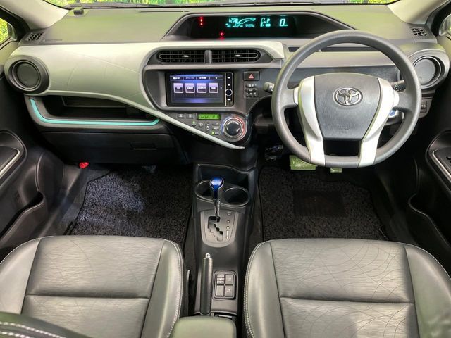 TOYOTA AQUA 2012