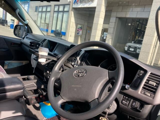 TOYOTA HIACE wagon 2010