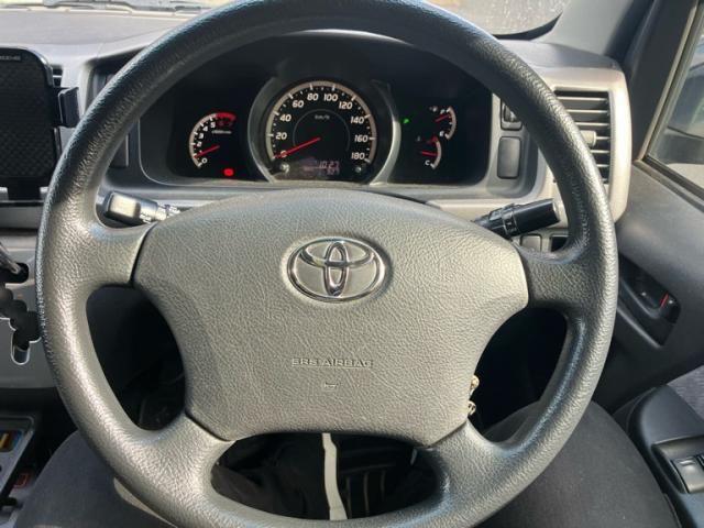 TOYOTA HIACE wagon 2010