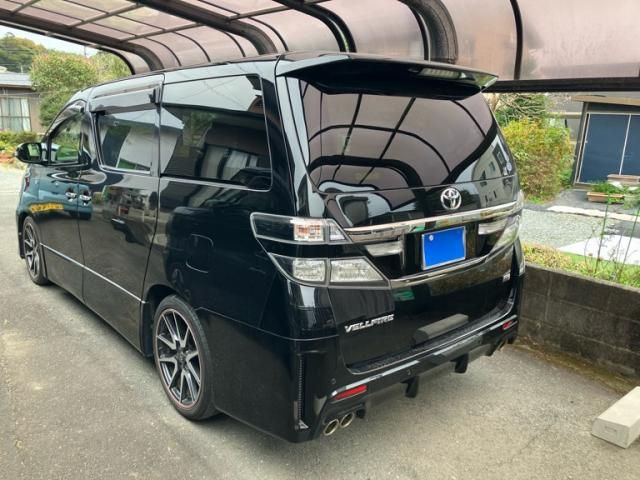 TOYOTA VELLFIRE 2012
