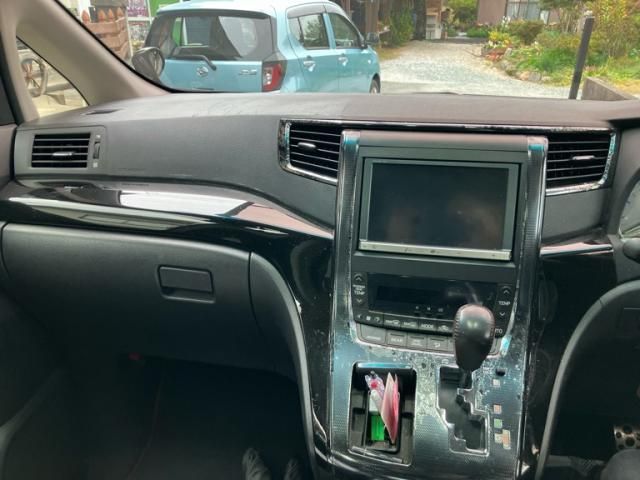 TOYOTA VELLFIRE 2012